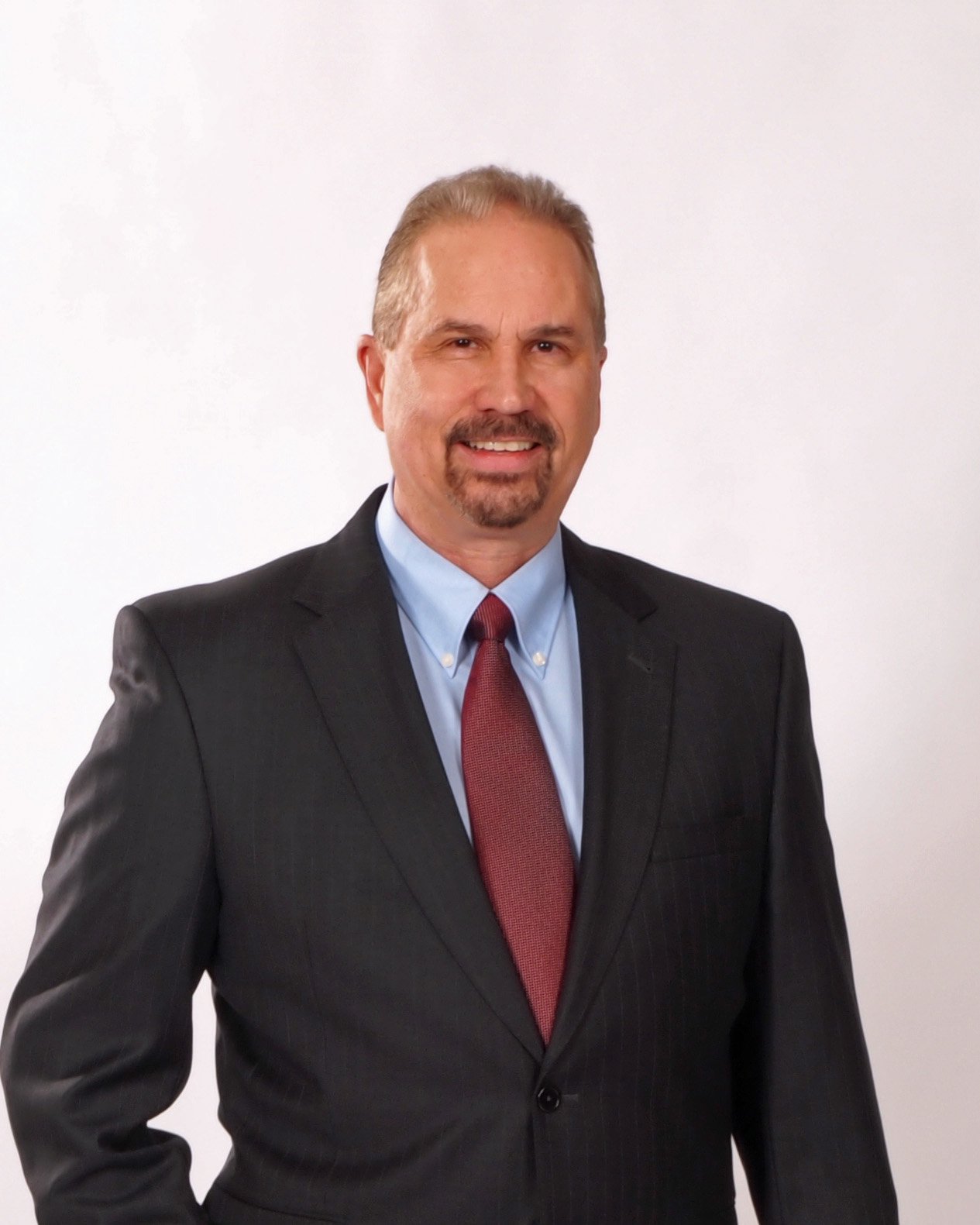 Tom Roiniotis Bio Shot