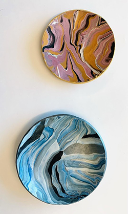 Marbled clay dishes