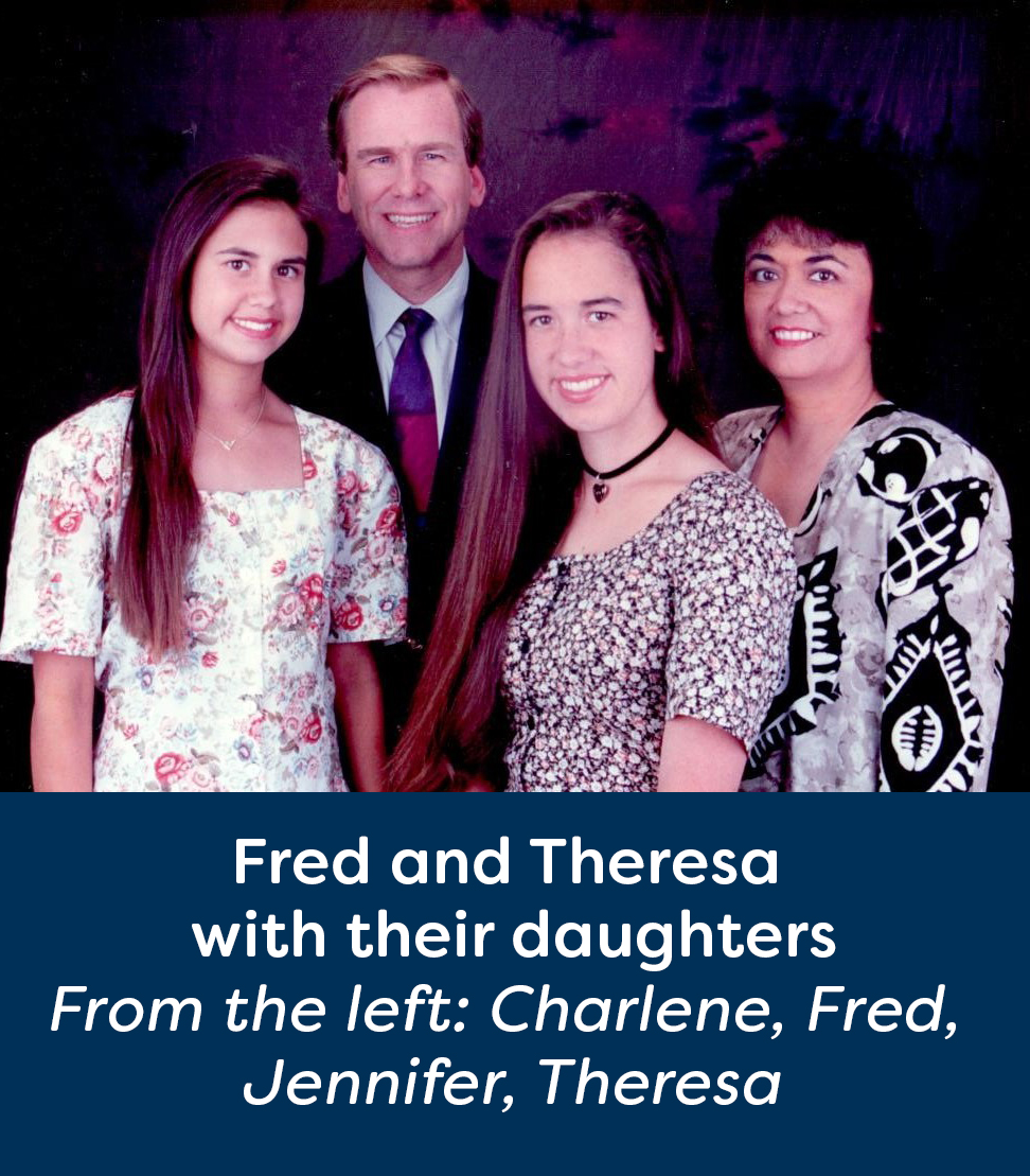 5_Charlene-Fred-Jennifer-Theresa-family-portrait_972X1109