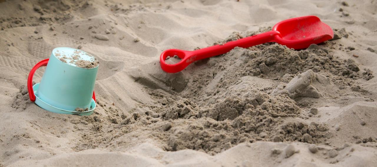 Sandbox and shovel picture