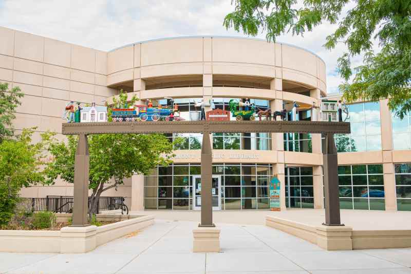Get to Know Your Library: A Spanish/English Bilingual Resource Fair